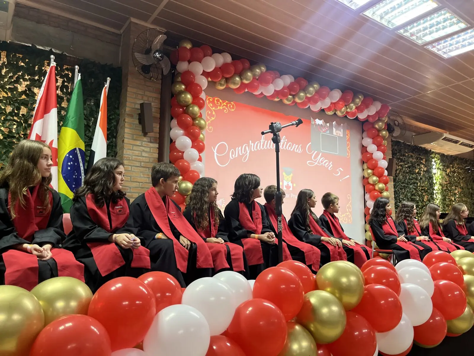 Evento Maple Bear em celebrações de final de ano no Terra Parque