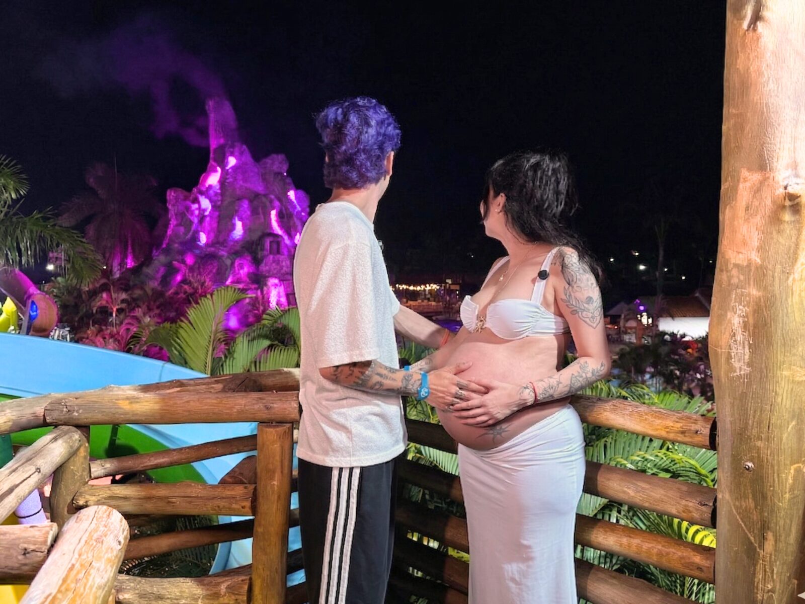 Chá revelação em um vulcão