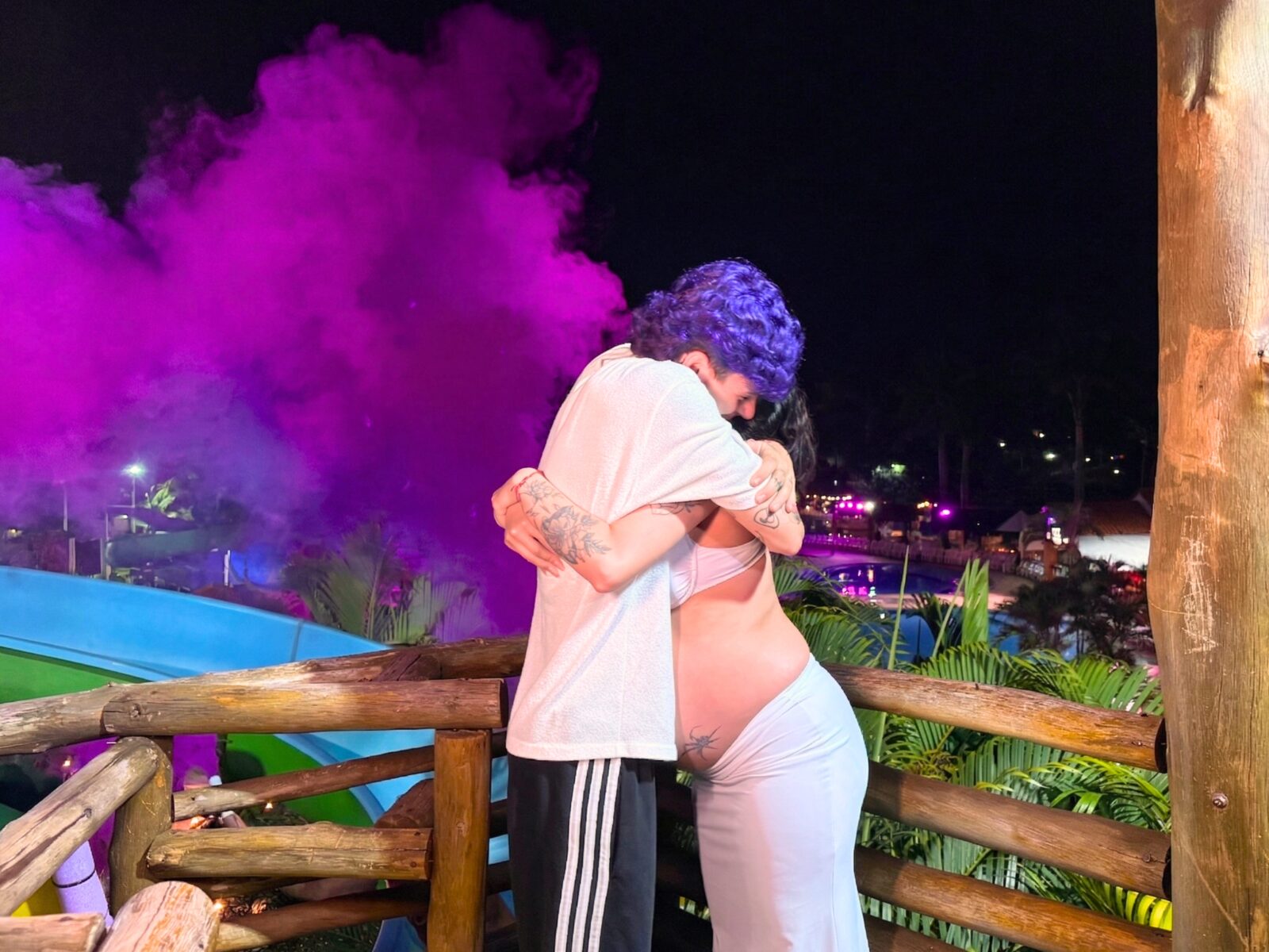 Chá revelação em um vulcão